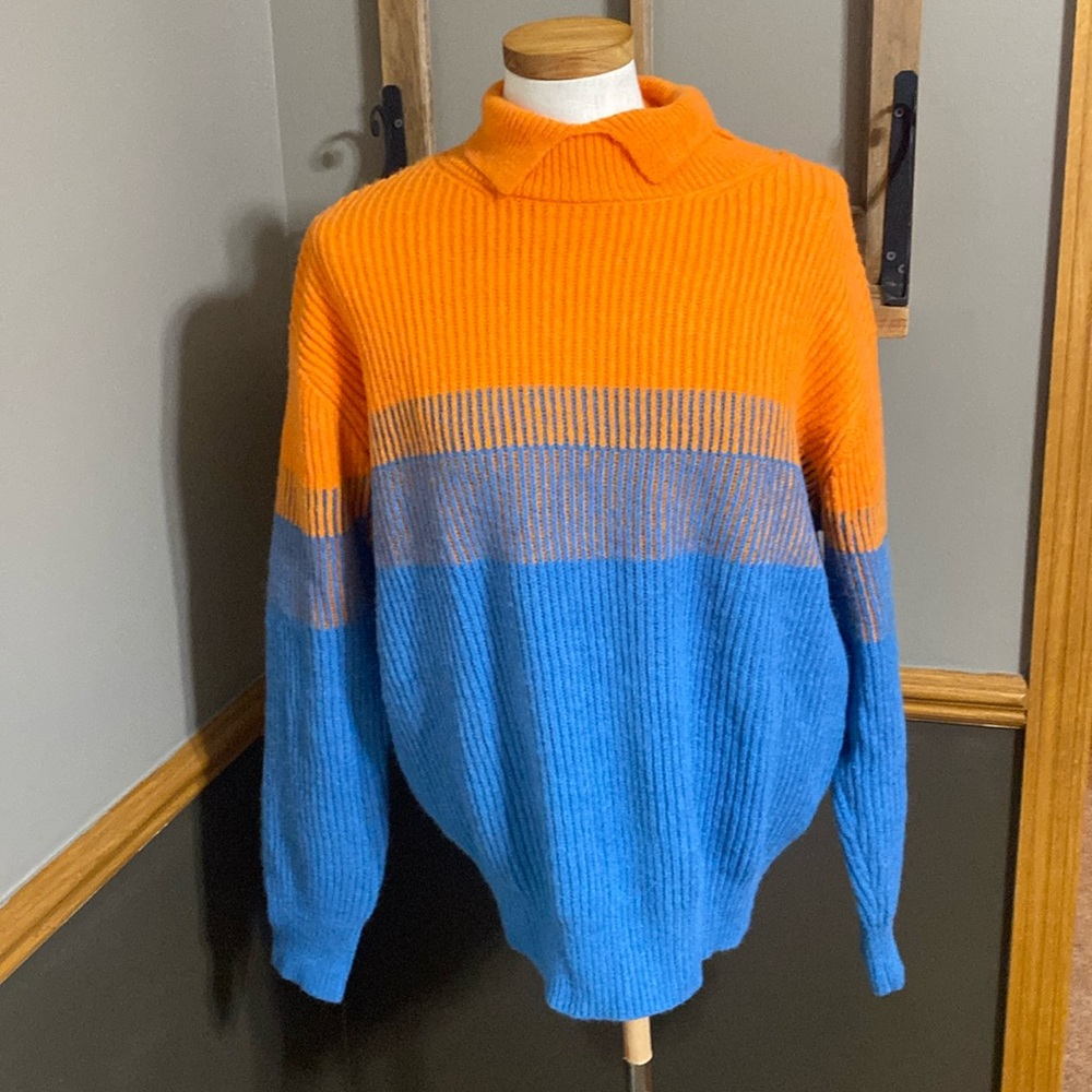 Unbranded orange & blue mock neck sweater size XL